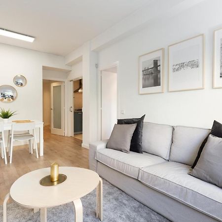 Suites Barcelona Park Gueell Bagian luar foto