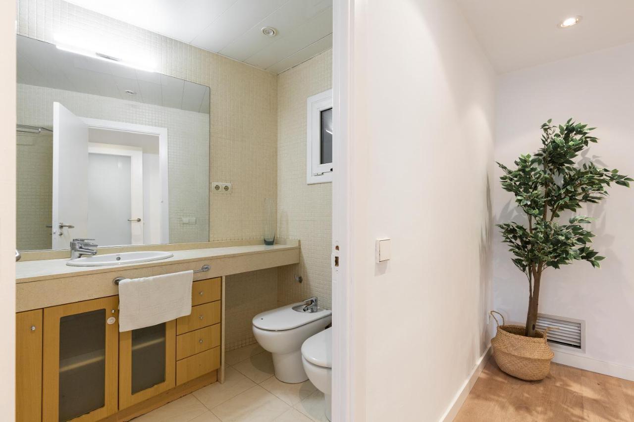 Suites Barcelona Park Gueell Bagian luar foto