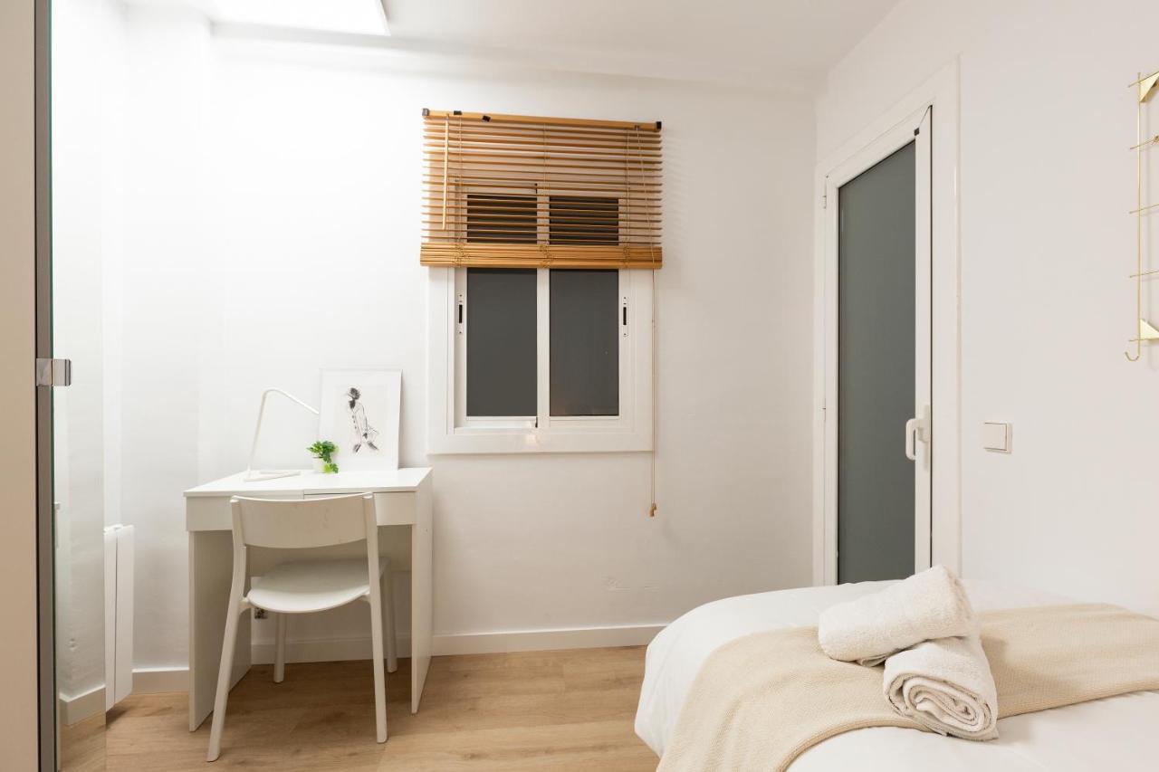 Suites Barcelona Park Gueell Bagian luar foto