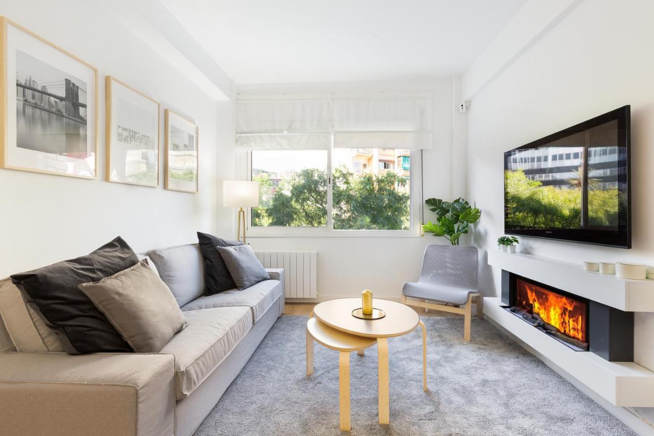 Suites Barcelona Park Gueell Bagian luar foto
